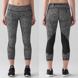 LULULEMON Pace Rival Crop (22") Formation Alpine White Black Luxtreme